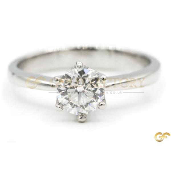 Solitaire Round Diamond Platinum Ring