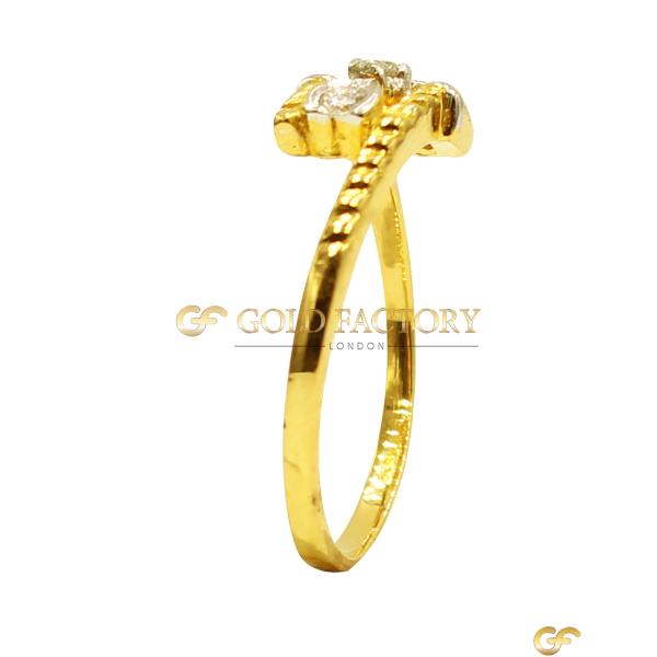  Bow Motif Cz Ring